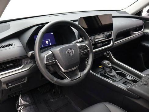 Certified 2025 Toyota Grand Highlander AWD image 15