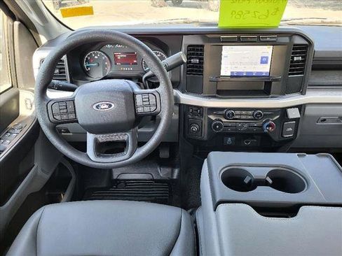 New 2023 Ford F250 XL w/ XL Chrome Package image 28