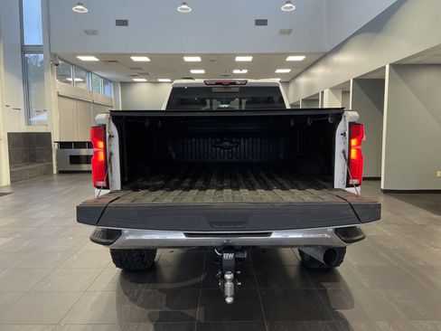 Used 2024 Chevrolet Silverado 2500 LTZ w/ LTZ Convenience Package image 32