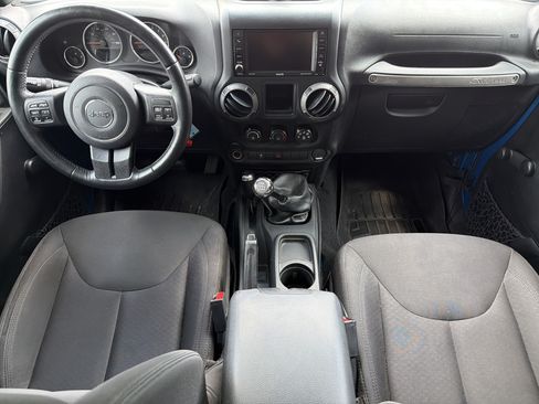 Used 2016 Jeep Wrangler Unlimited Sport AWD/4WD image 3