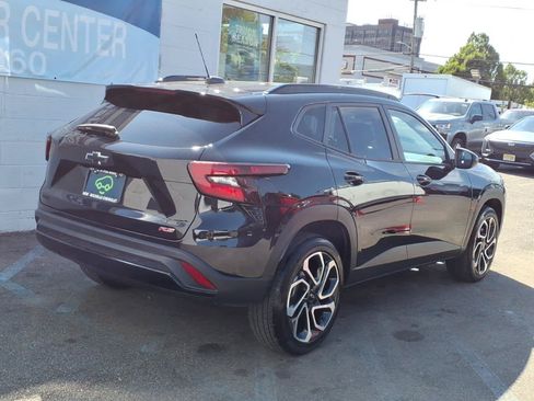 Certified 2025 Chevrolet Trax RS w/ Driver Confidence Package FWD image 6