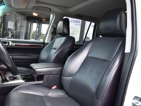 Used 2018 Lexus GX 460 Luxury AWD/4WD image 24