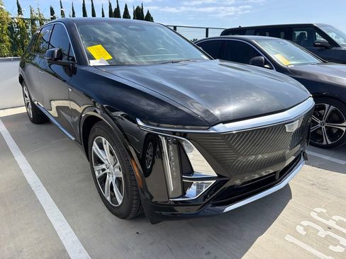 Certified 2024 Cadillac Lyriq Tech w/ Driver Assist Package RWD image 3
