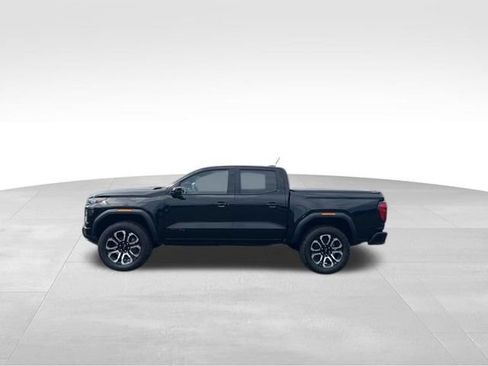 Used 2026 GMC Canyon AT4 w/ Technology Plus Package AWD/4WD image 2