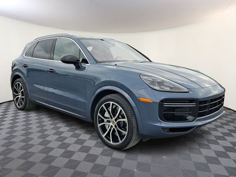 Used 2019 Porsche Cayenne Turbo image 6