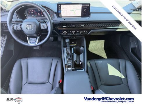 Used 2025 Honda Accord Touring image 10