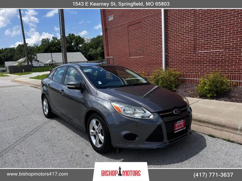 Used 2013 Ford Focus SE FWD image 7