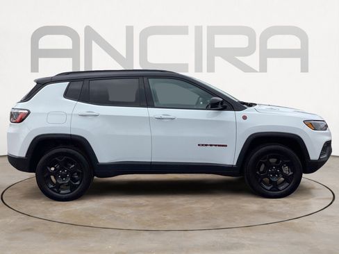 Used 2023 Jeep Compass Trailhawk AWD/4WD image 15