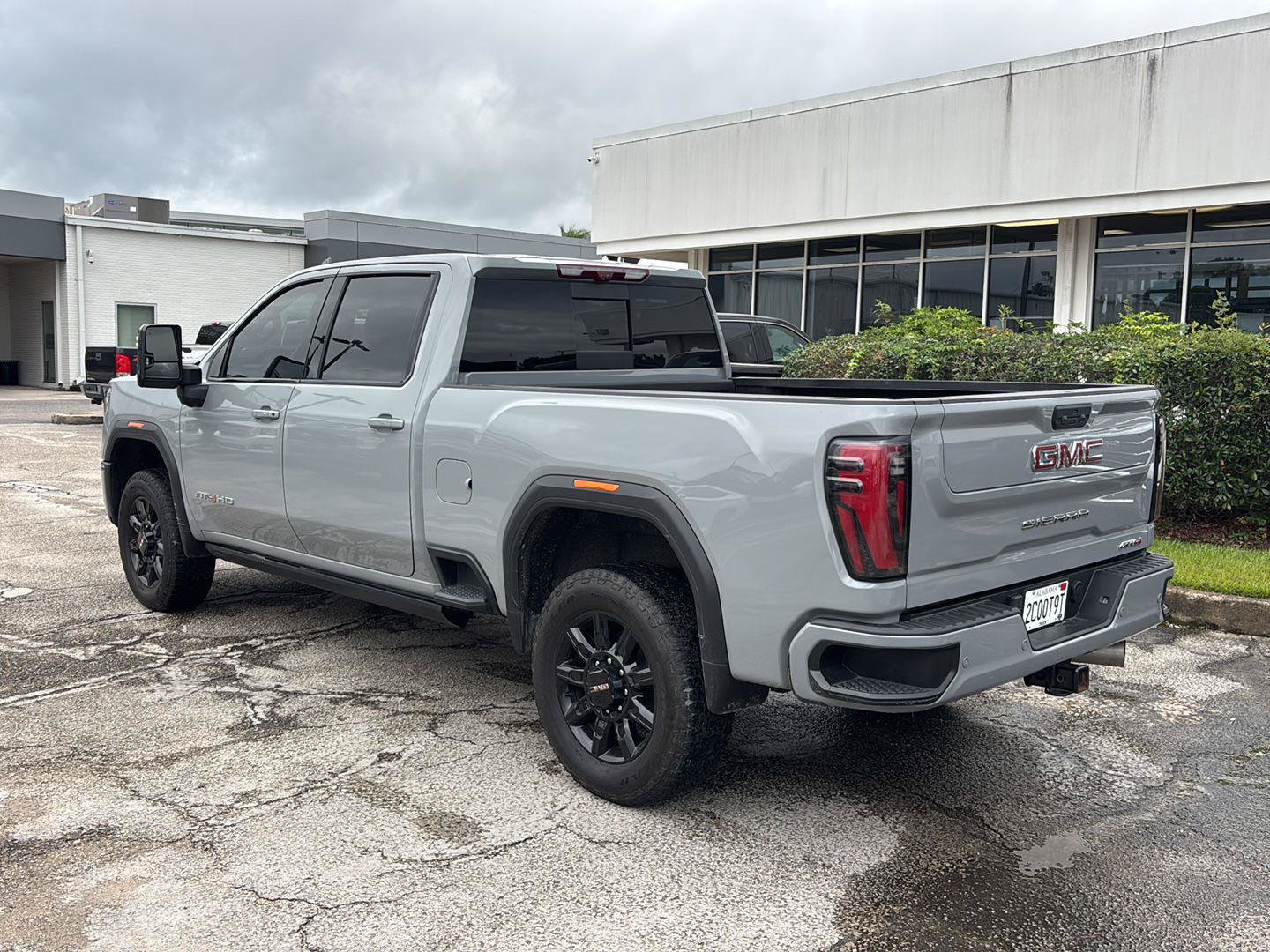 Used 2024 GMC Sierra 2500 AT4 w/ AT4 Premium Plus Package AWD/4WD image 5
