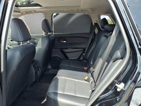 Used 2023 Nissan Rogue SV w/ SV Premium Package image 5