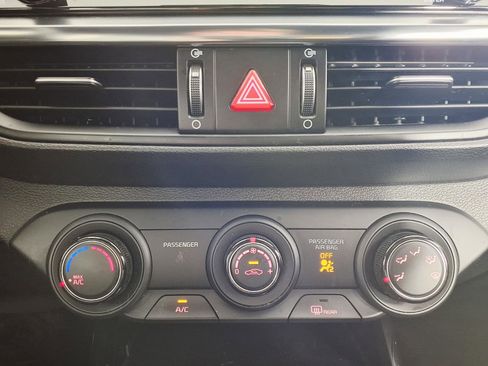 Used 2020 Kia Forte GT-Line image 20