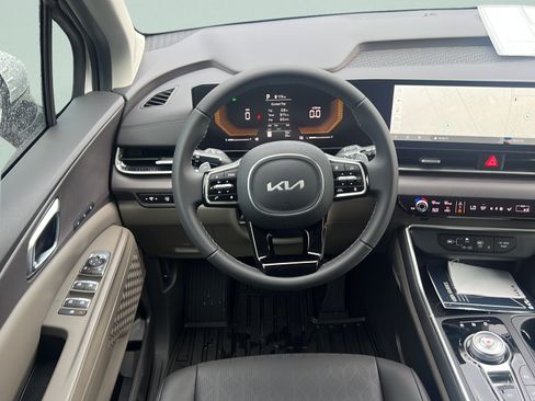 New 2026 Kia Carnival EX FWD image 13