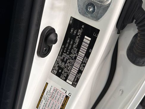 Used 2020 Toyota 4Runner SR5 AWD/4WD image 55