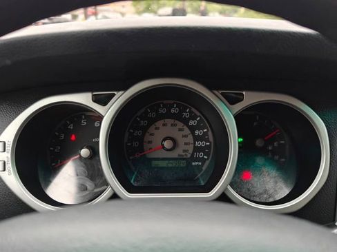Used 2005 Toyota 4Runner SR5 RWD image 13
