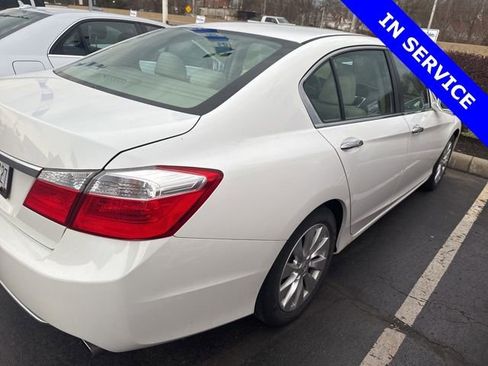 Used 2015 Honda Accord EX image 10