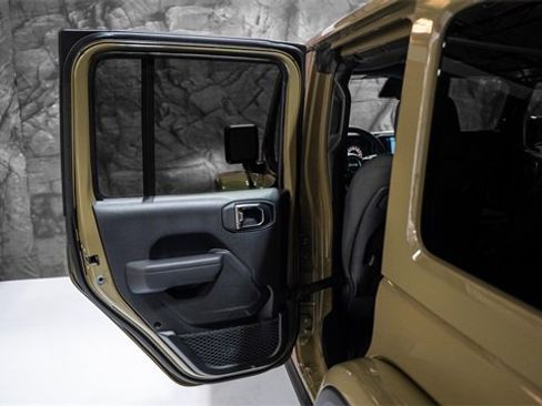 New 2025 Jeep Wrangler Rubicon image 9