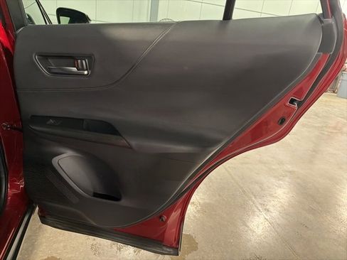 Used 2021 Toyota Venza XLE w/ Softex Package image 15