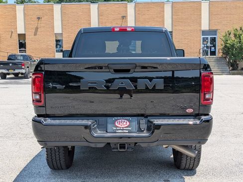 Used 2025 RAM 2500 Big Horn AWD/4WD image 4