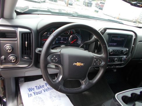 Used 2018 Chevrolet Silverado 1500 LT w/ All Star Edition AWD/4WD image 6
