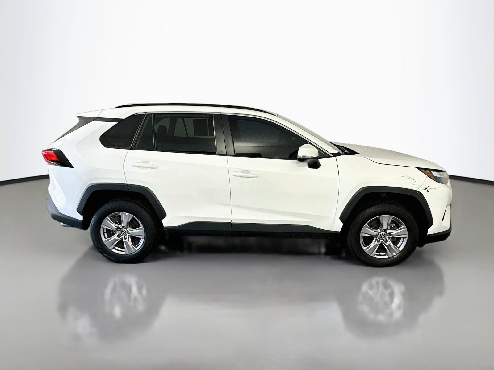Used 2023 Toyota RAV4 XLE w/ Convenience Package AWD/4WD image 8