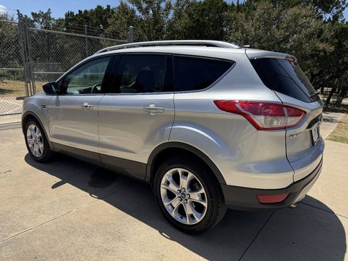 Used 2015 Ford Escape Titanium FWD image 12