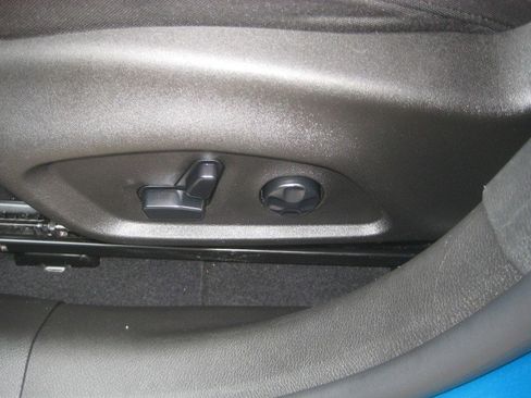 Used 2021 Jeep Renegade Latitude w/ Convenience Group image 15