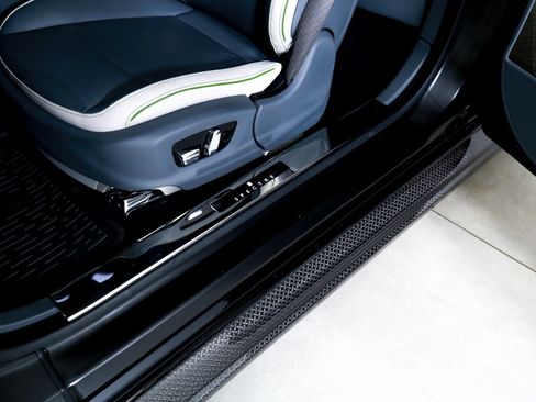 Used 2024 Rolls-Royce Spectre w/ Spectre Launch Package image 19