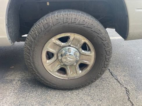 Used 2018 RAM 3500 Tradesman w/ Chrome Appearance Group AWD/4WD image 9