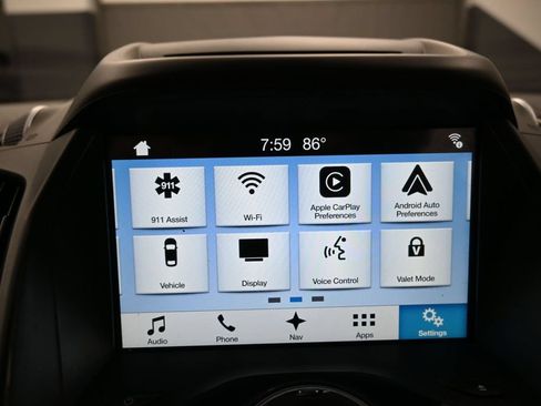 Used 2017 Ford Escape Titanium w/ Equipment Group 301A AWD/4WD image 18