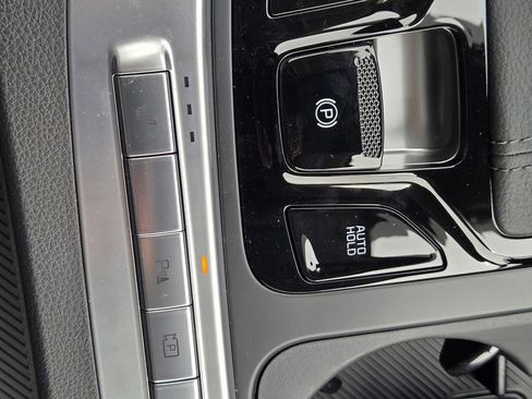 New 2026 Kia Carnival EX image 30