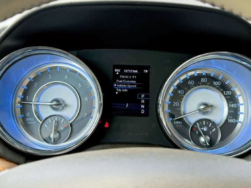 Used 2012 Chrysler 300 C Luxury Series image 13