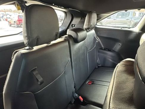 Certified 2025 Toyota Sienna Platinum image 34