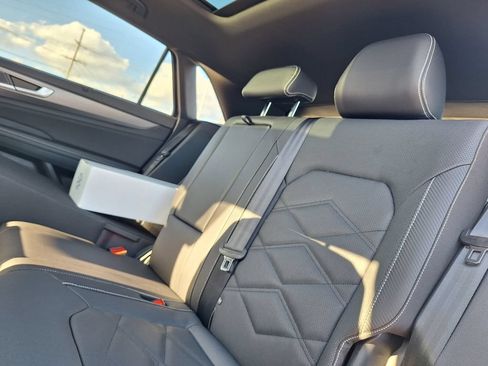 New 2026 Volkswagen Atlas Cross Sport SE FWD image 24