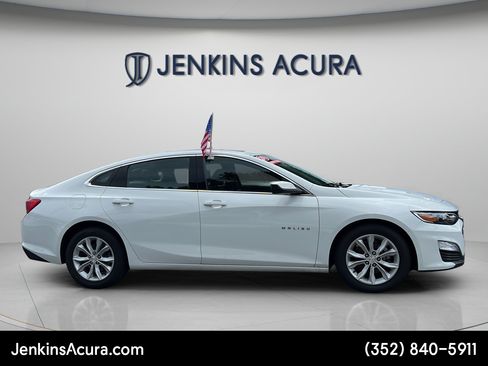 Used 2024 Chevrolet Malibu LT FWD image 2