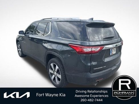 Used 2018 Chevrolet Traverse LT AWD/4WD image 3