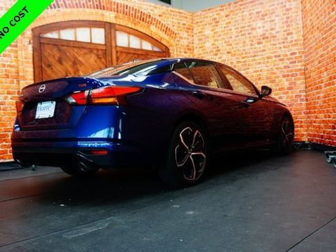 Used 2024 Nissan Altima 2.5 SR image 7