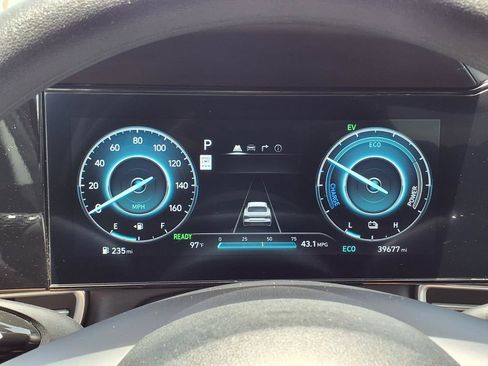 Used 2024 Hyundai Elantra Blue FWD image 34