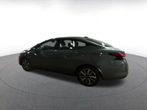 Used 2025 Nissan Versa SV image 10