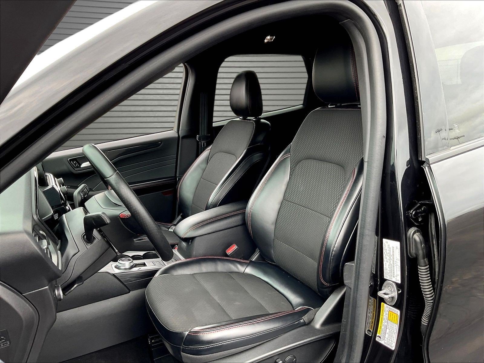 Used 2024 Ford Escape ST-Line FWD image 18