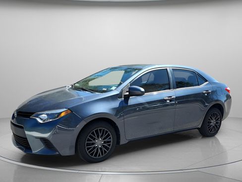 Used 2014 Toyota Corolla LE image 2