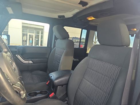 Used 2012 Jeep Wrangler Unlimited Sahara w/ Dual Top Group image 13