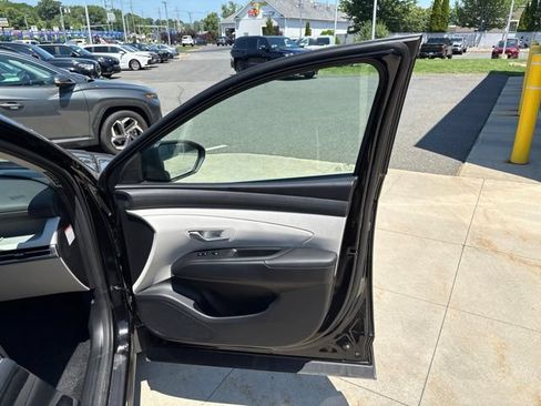 Used 2025 Hyundai Tucson SEL AWD/4WD image 37
