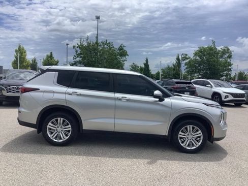 Used 2022 Mitsubishi Outlander ES FWD image 36