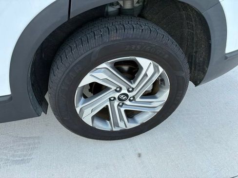 Used 2023 Hyundai Santa Fe SEL FWD image 8