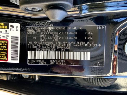 Used 2024 Toyota Highlander XLE image 34