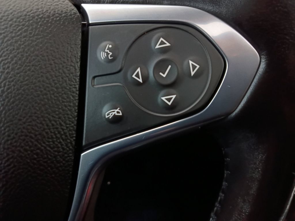 Used 2021 Chevrolet Traverse Premier w/ Redline Edition FWD image 25