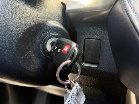 Used 2014 Toyota RAV4 LE AWD/4WD image 33