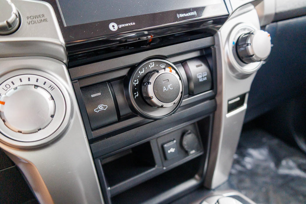 Used 2021 Toyota 4Runner SR5 Premium w/ Moonroof Package AWD/4WD image 31