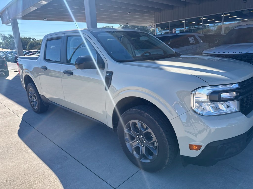 Used 2024 Ford Maverick XLT w/ XLT Luxury Package FWD image 3