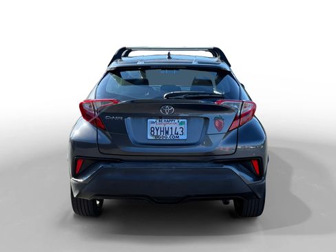 Used 2018 Toyota C-HR XLE image 4